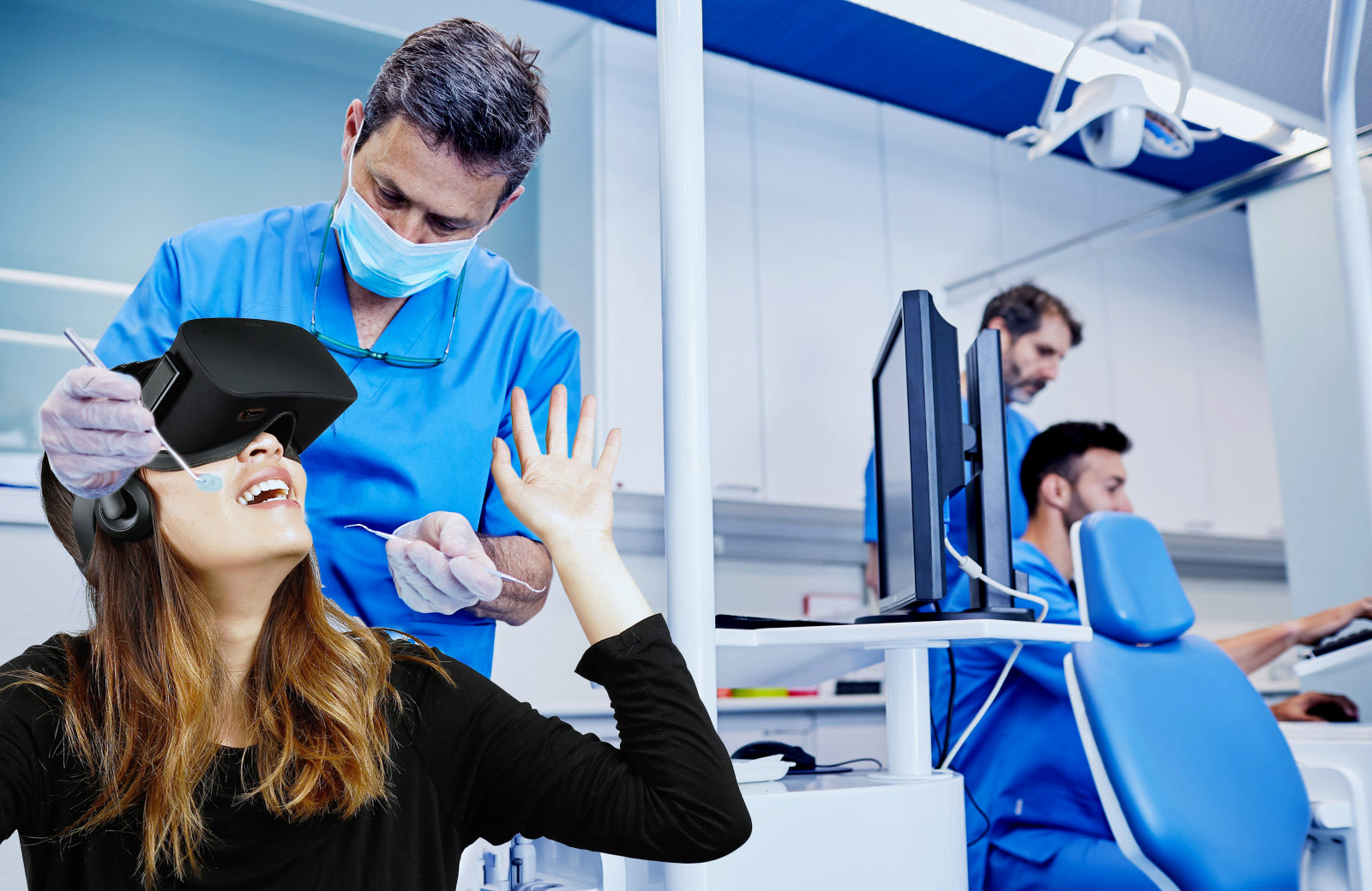 Телефон первой стоматологии. Виртуальная реальность в стоматологии. VR медицина стоматология. VR очки в стоматологии. Виртуальная реальность в медицине.
